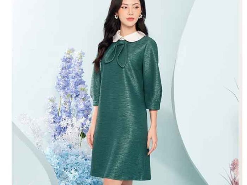 Cần biết cách phối đồ với đầm công sở chất liệu lụa cao cấp để diện đồ thật chuẩn