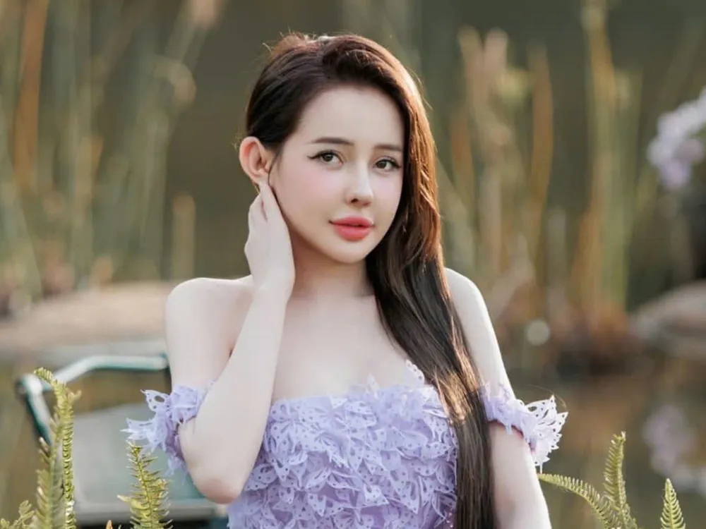 Ngân 98 - Con đường trở thành “hot girl thị phi”