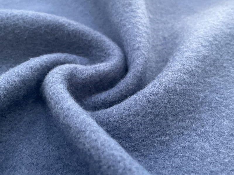 Các loại chất liệu vải phổ biến để may áo hoodie