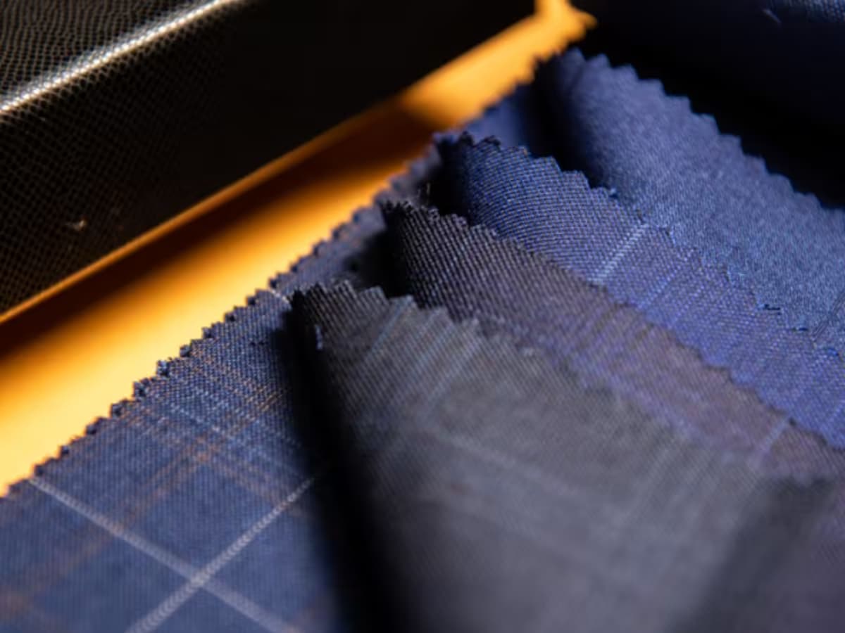 Các loại chất liệu vải cao cấp để may áo vest nam