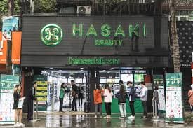 Không gian mua sắm hiện đại và trẻ trung tại Hasaki