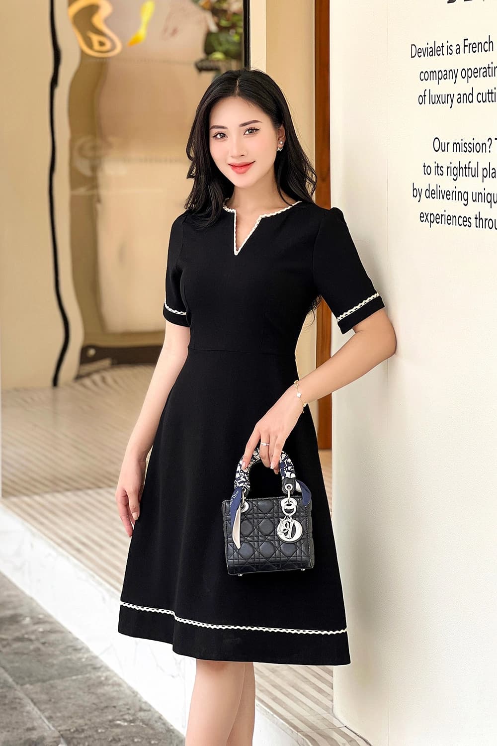 Mẫu đầm suông chữ A thanh lịch