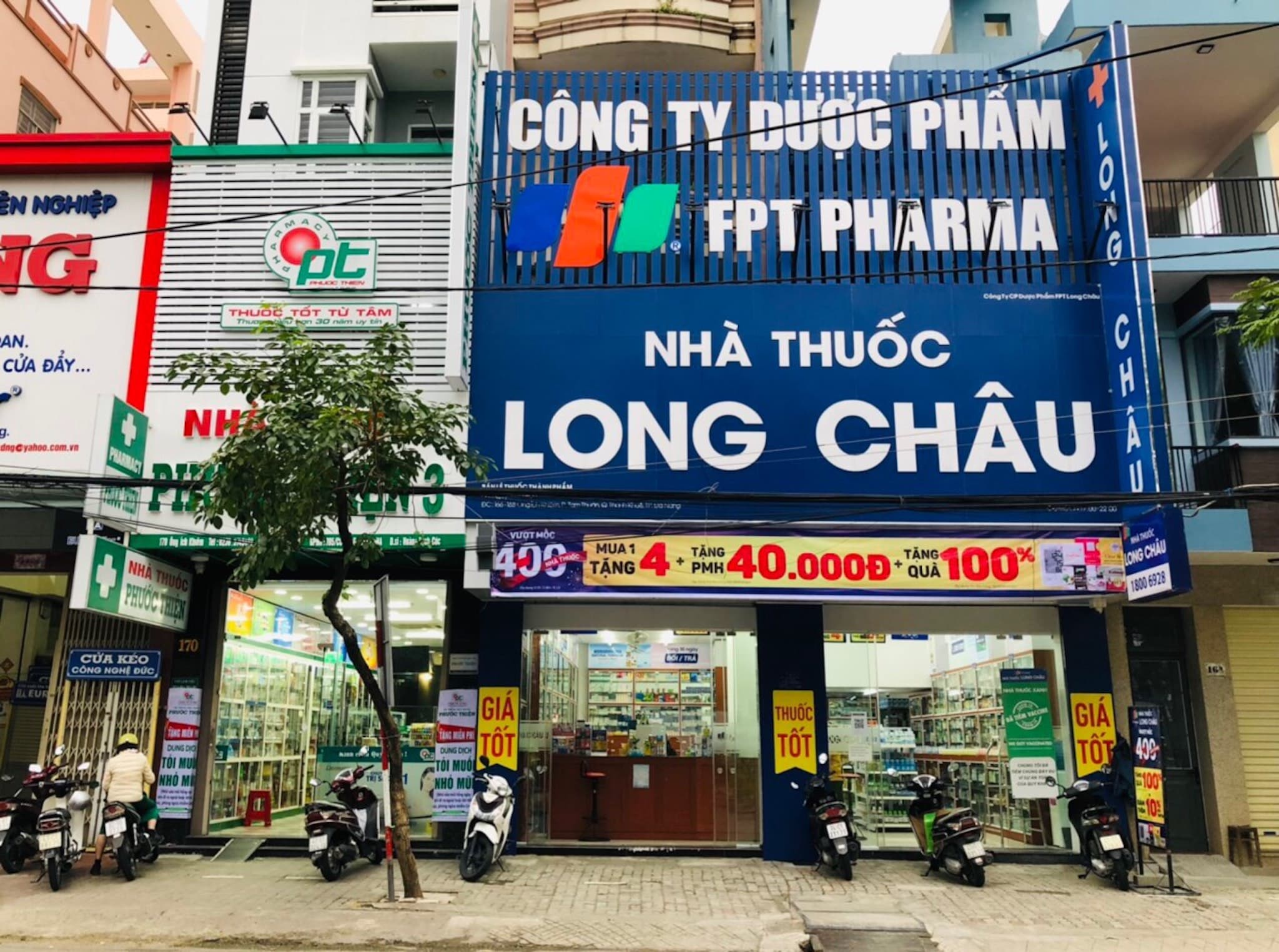 Không gian mua sắm hiện đại và chuyên nghiệp tại nhà thuốc Long Châu