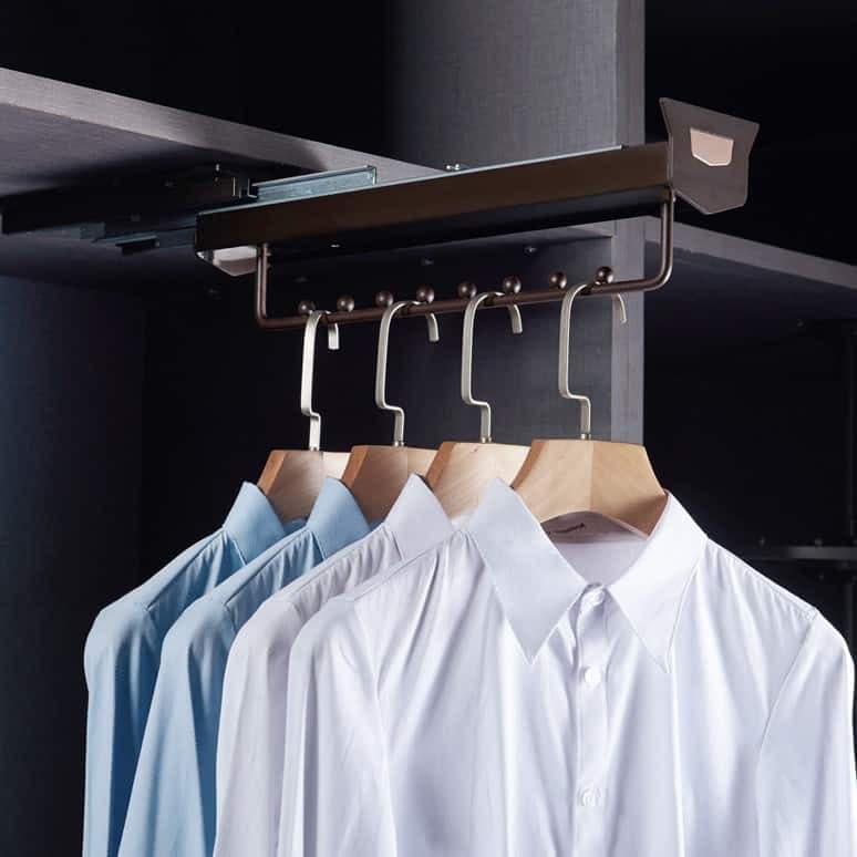 Sử dụng đúng loại móc treo quần áo cho từng trang phục
