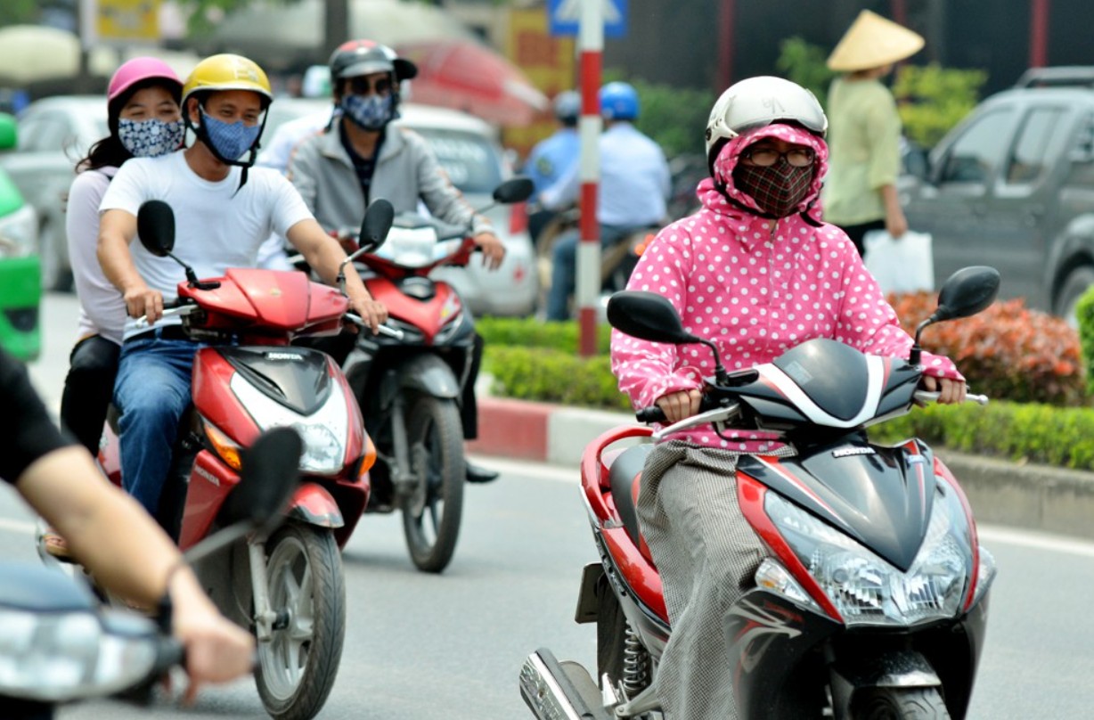 Dựa vào thời tiết hôm nay mà bạn đã kiểm tra, hãy chọn trang phục thông minh
