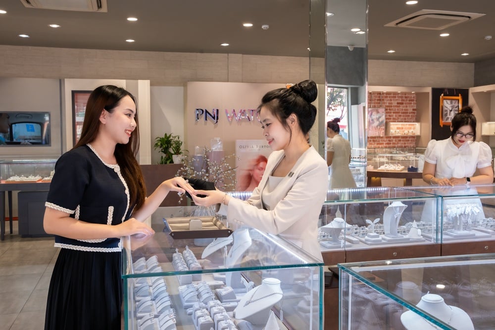 PNJ sở hữu những viên kim cương và đá quý chất lượng cao, được lựa chọn kỹ lưỡng từ nguồn uy tín