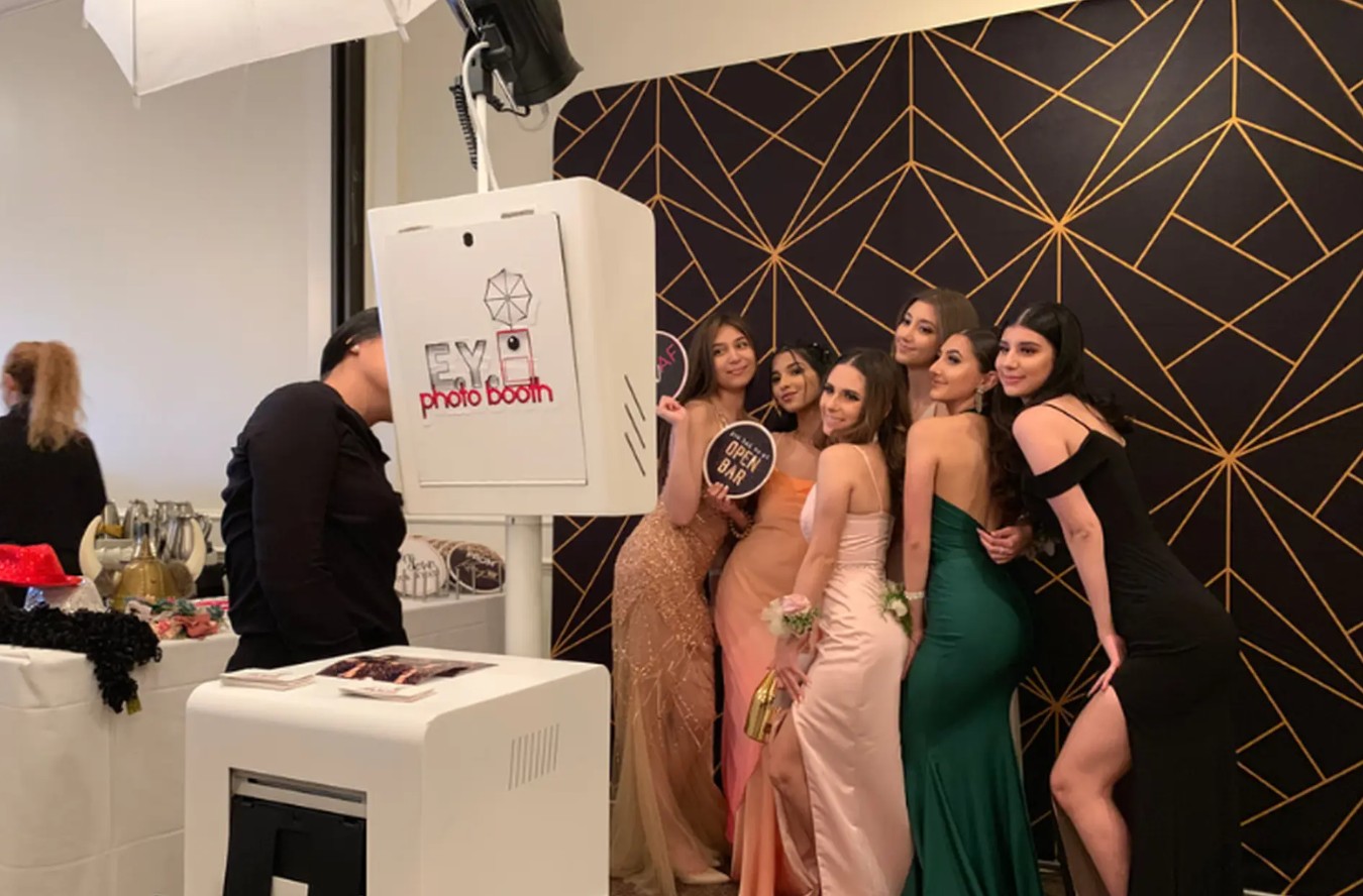 Không gian trải nghiệm photobooth thực tế tại sự kiện