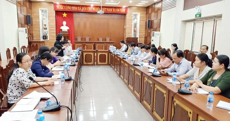 Các tiêu chuẩn về phẩm chất đạo đức chính trị