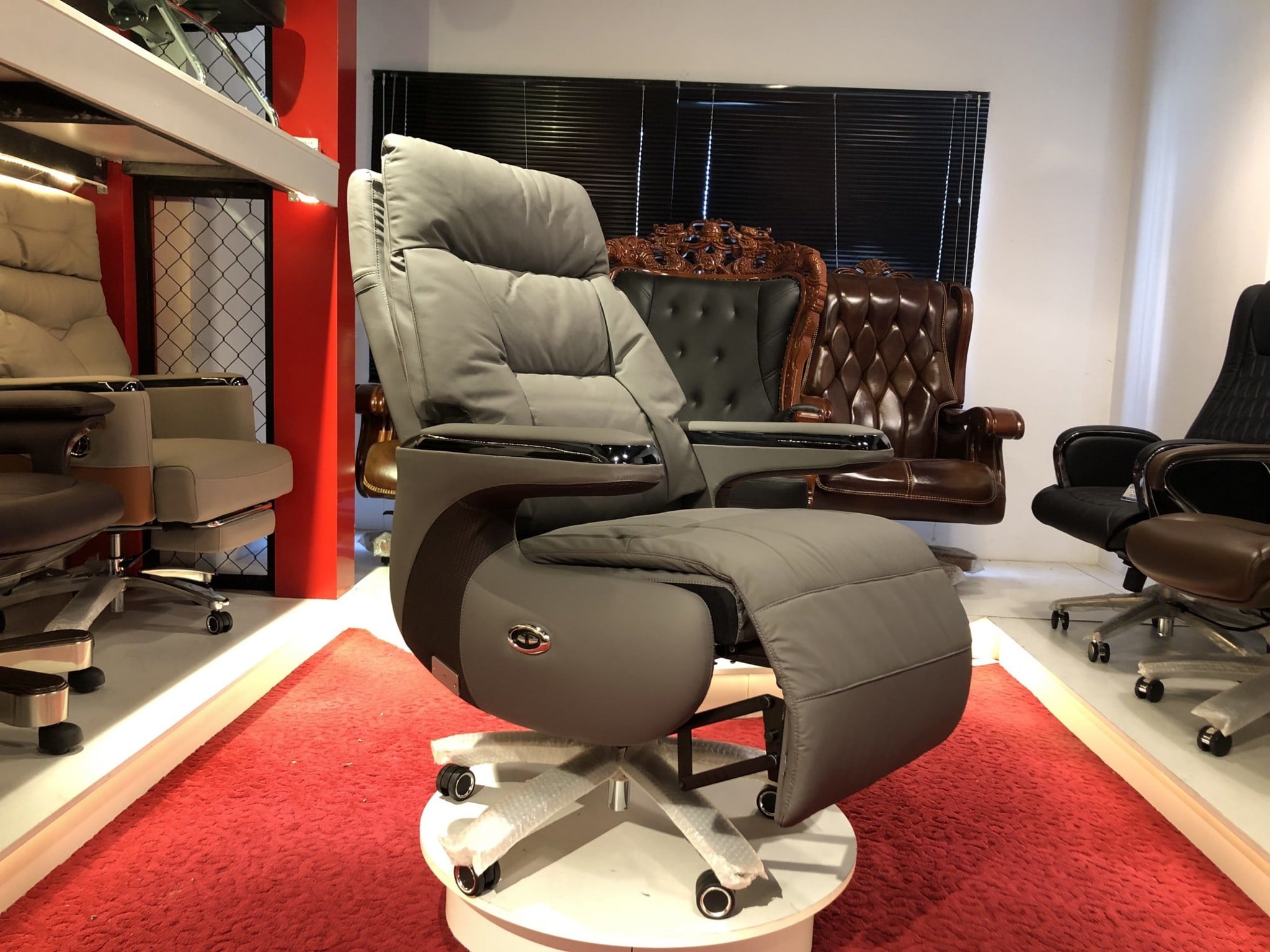 Thông số cấu trúc thiết bị ngồi quản lý cấp cao