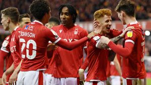 Câu Lạc Bộ Bóng Đá Nottingham Forest - Biểu Tượng Hào Hùng