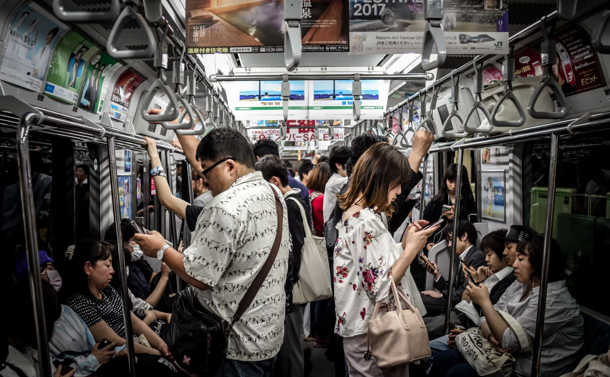 Trạng thái thiếu gắn kết trong xã hội số