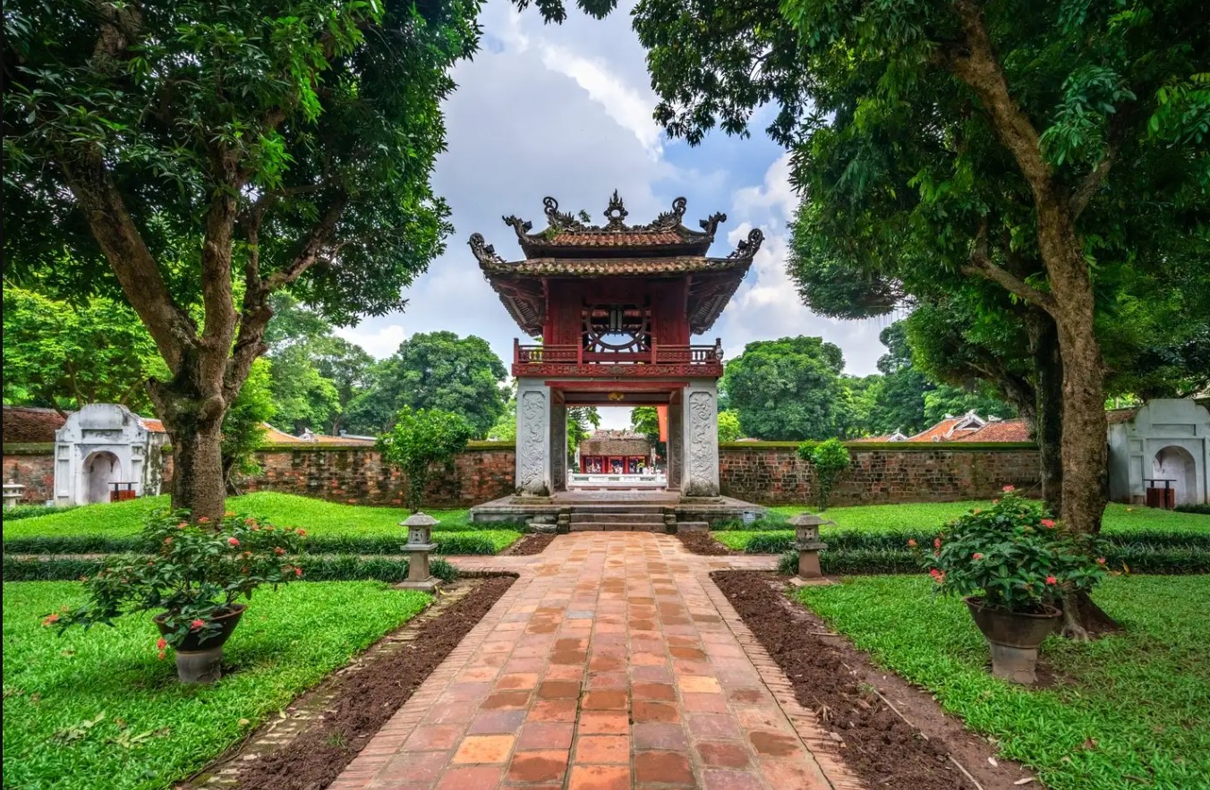 Vẻ đẹp cổ kính của di tích Văn Miếu Quốc Tử Giám