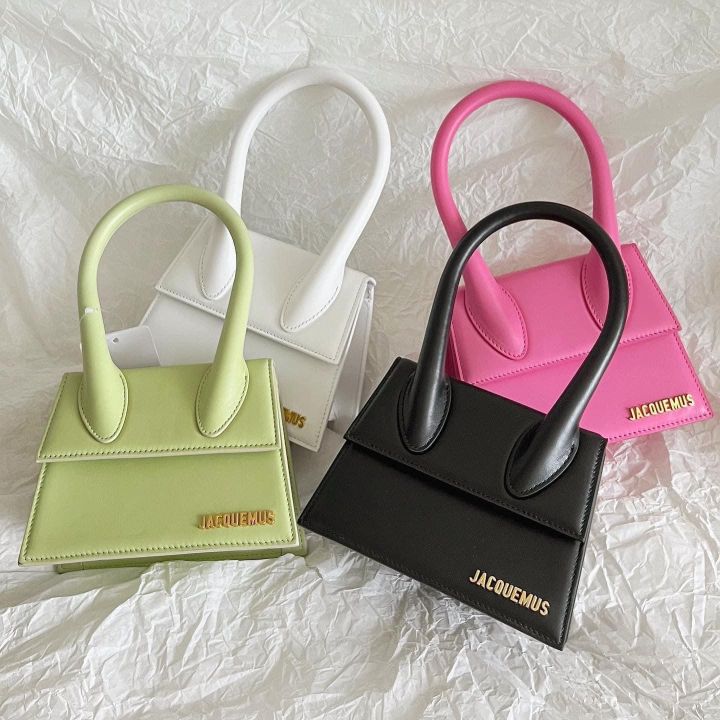 Túi Jacquemus - Đi làm, đi học: ưu tiên form cứng, dây đeo dễ chỉnh Túi Jacquemus - Đi làm, đi học: ưu tiên form cứng, dây đeo dễ chỉnh