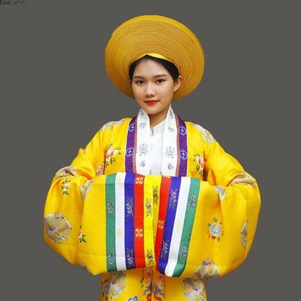 Áo Nhật Bình - Màu sắc và hoạ tiết: chọn đúng tông là “nâng level” ngay Áo Nhật Bình - Màu sắc và hoạ tiết: chọn đúng tông là “nâng level” ngay