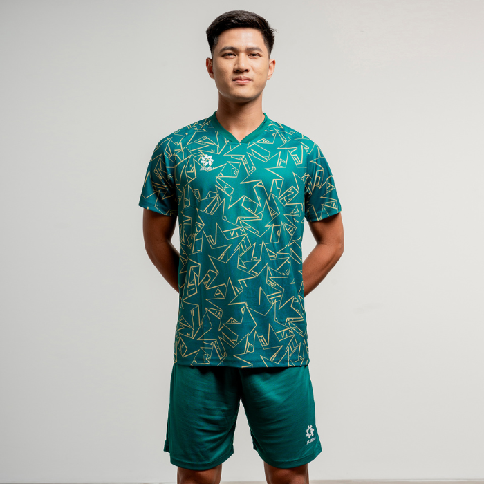 Áo đá bóng - 5) Cropped jersey: gọn dáng, tôn eo Áo đá bóng - 5) Cropped jersey: gọn dáng, tôn eo