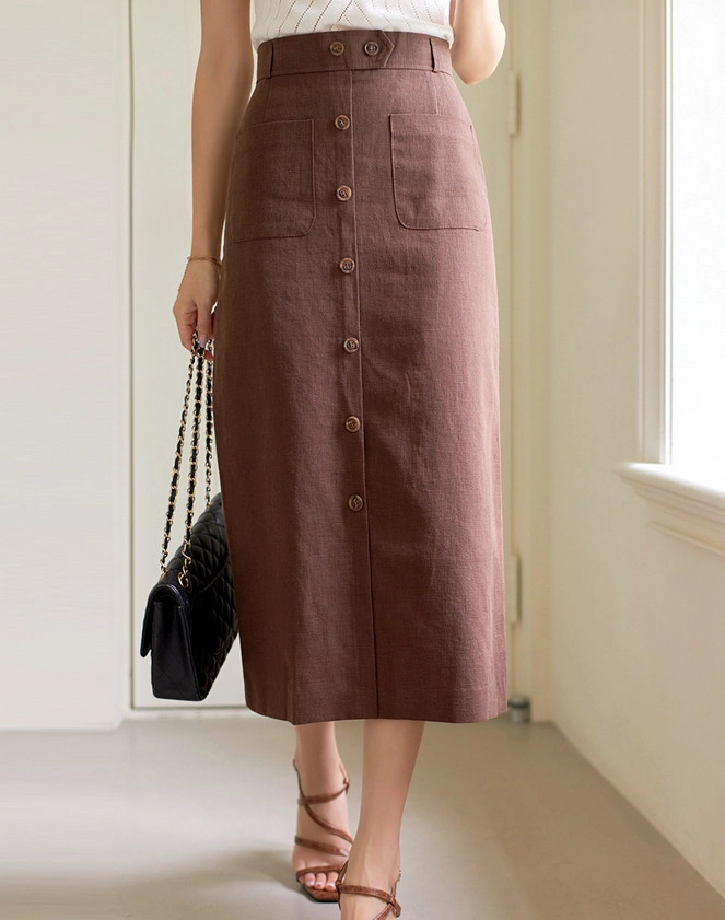 Chân váy công sở - Linh hoạt style: nữ tính hay cá tính đều được Chân váy công sở - Linh hoạt style: nữ tính hay cá tính đều được