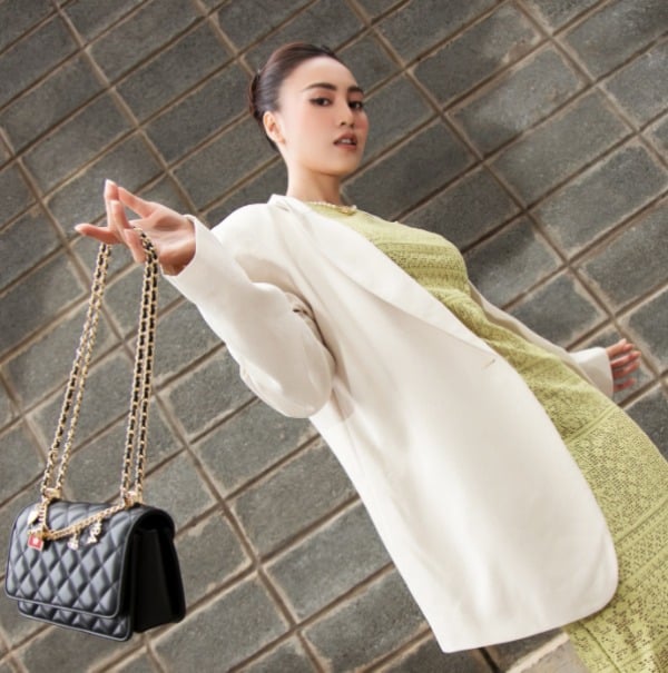 Túi charles & keith - Thiết kế dễ phối đồ, không kén hoàn cảnh Túi charles & keith - Thiết kế dễ phối đồ, không kén hoàn cảnh