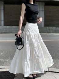 Váy trắng - Maxi đi biển: bay bổng và lên ảnh đẹp Váy trắng - Maxi đi biển: bay bổng và lên ảnh đẹp