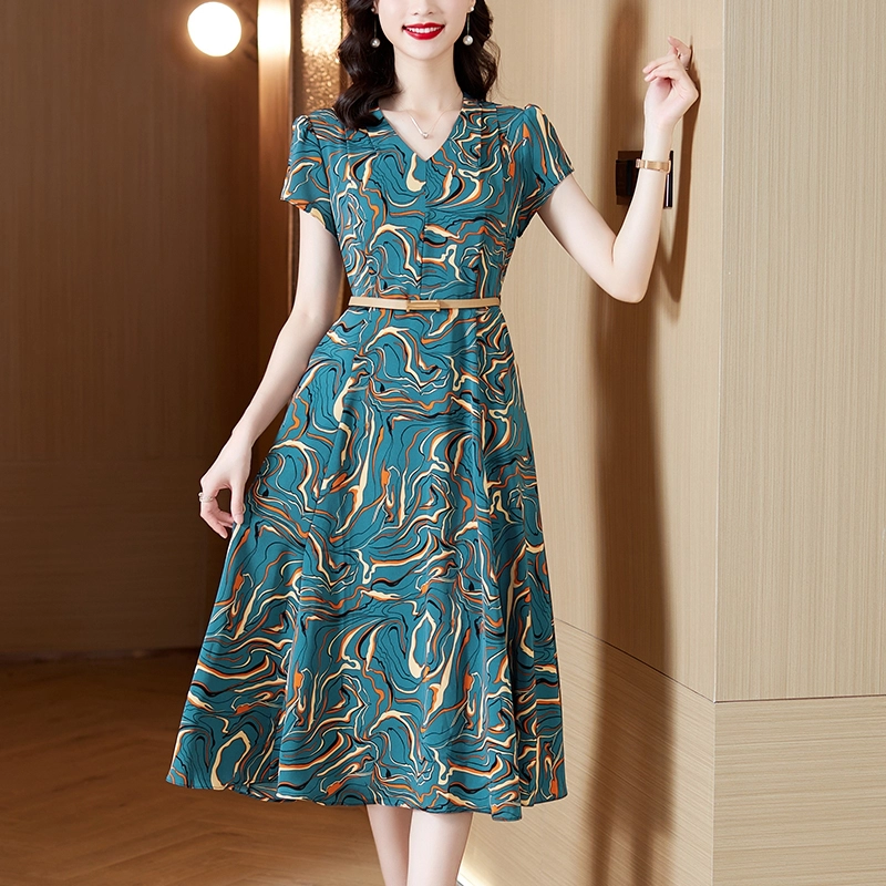 Đầm ô loan - Túi đeo và tote: ưu tiên chất liệu thô mộc Đầm ô loan - Túi đeo và tote: ưu tiên chất liệu thô mộc