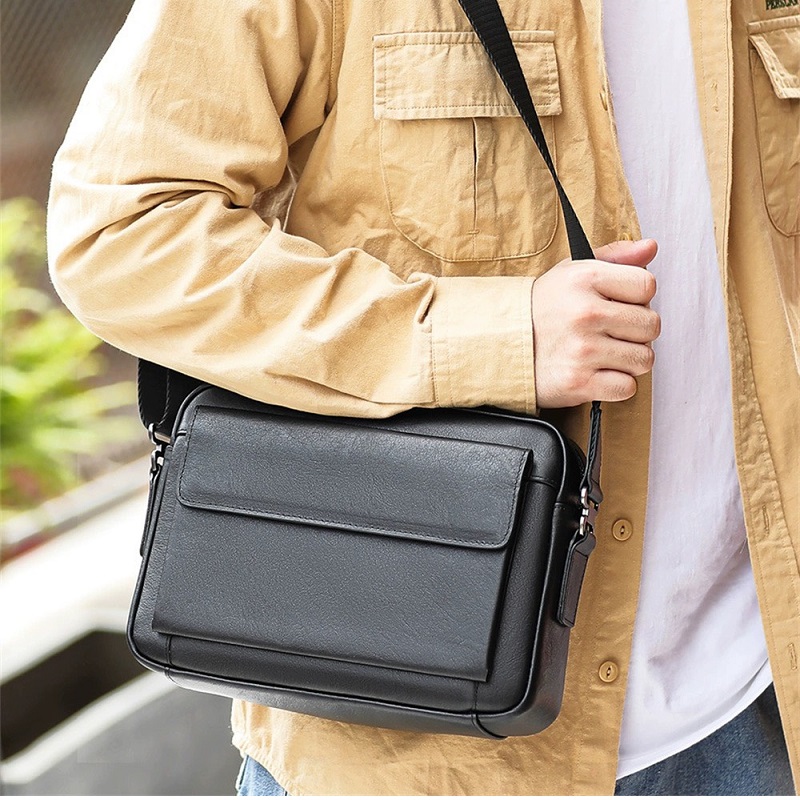 Túi đeo chéo - Size túi: nhỏ gọn hay đủ cho cả ngày dài? Túi đeo chéo - Size túi: nhỏ gọn hay đủ cho cả ngày dài?