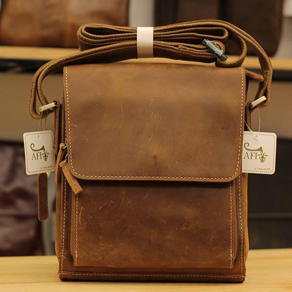 Túi đeo chéo nam - Túi đeo chéo nam chọn chuẩn theo mục đích dùng Túi đeo chéo nam - Túi đeo chéo nam chọn chuẩn theo mục đích dùng