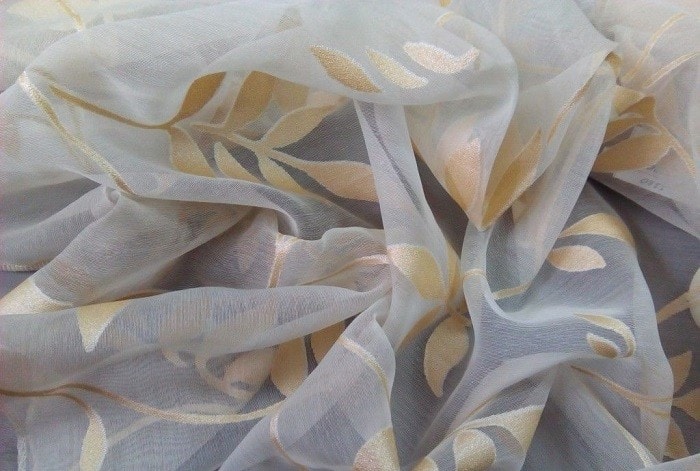 Vải organza là gì - Dáng nhỏ nhắn: ưu tiên chi tiết mảnh, phồng vừa Vải organza là gì - Dáng nhỏ nhắn: ưu tiên chi tiết mảnh, phồng vừa