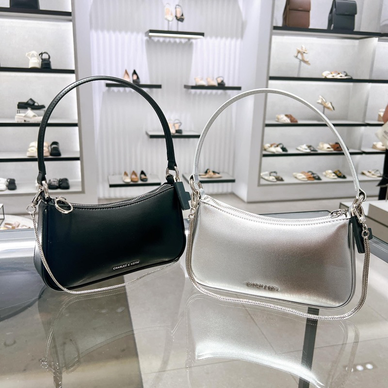 Túi charles & keith - Shoulder bag: “cool girl” đúng nghĩa Túi charles & keith - Shoulder bag: “cool girl” đúng nghĩa