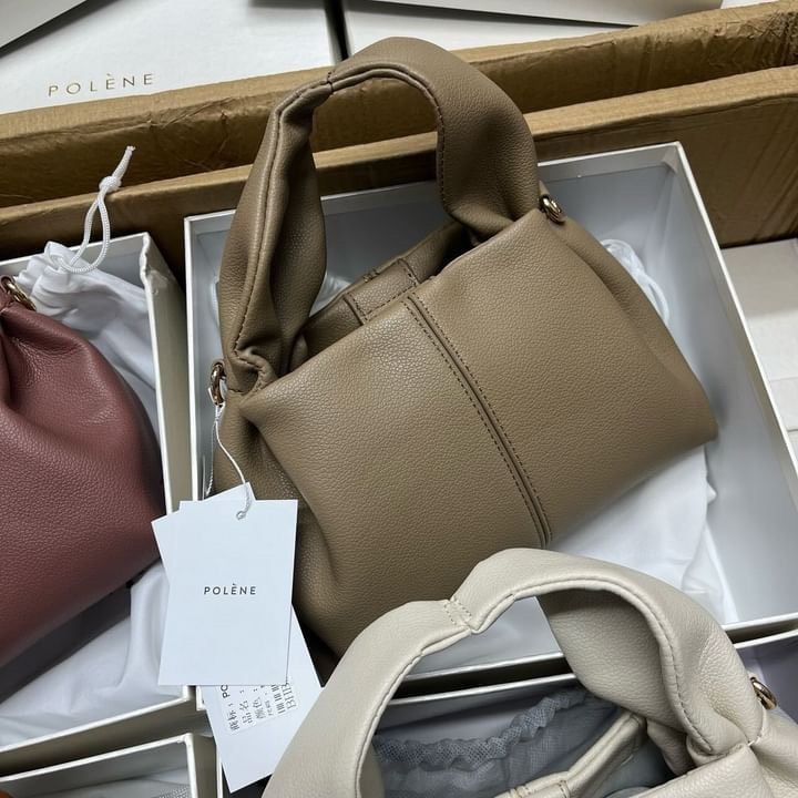 Túi Polene - Chọn dáng theo nhu cầu: đi làm hay đi chơi đều “ăn điểm” Túi Polene - Chọn dáng theo nhu cầu: đi làm hay đi chơi đều “ăn điểm”