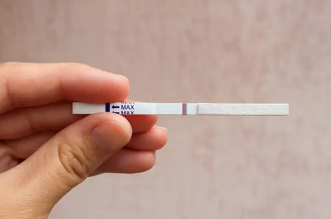 Que thử thai 2 vạch - Bảo quản và chọn sản phẩm phù hợp Que thử thai 2 vạch - Bảo quản và chọn sản phẩm phù hợp