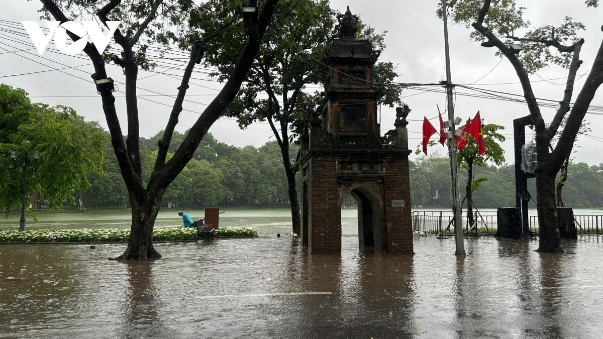 Hồ Hoàn Kiếm - Từ địa hình tự nhiên đến dấu ấn kinh thành Hồ Hoàn Kiếm - Từ địa hình tự nhiên đến dấu ấn kinh thành