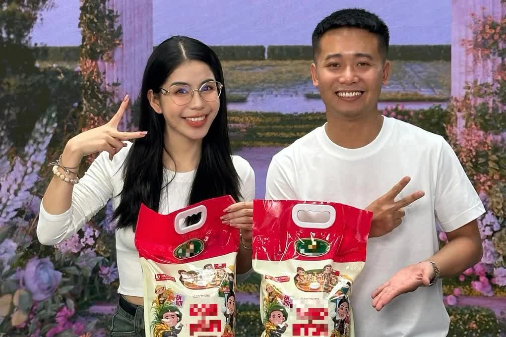 Hằng Du Mục - Từ đời sống cá nhân đến hình ảnh công chúng