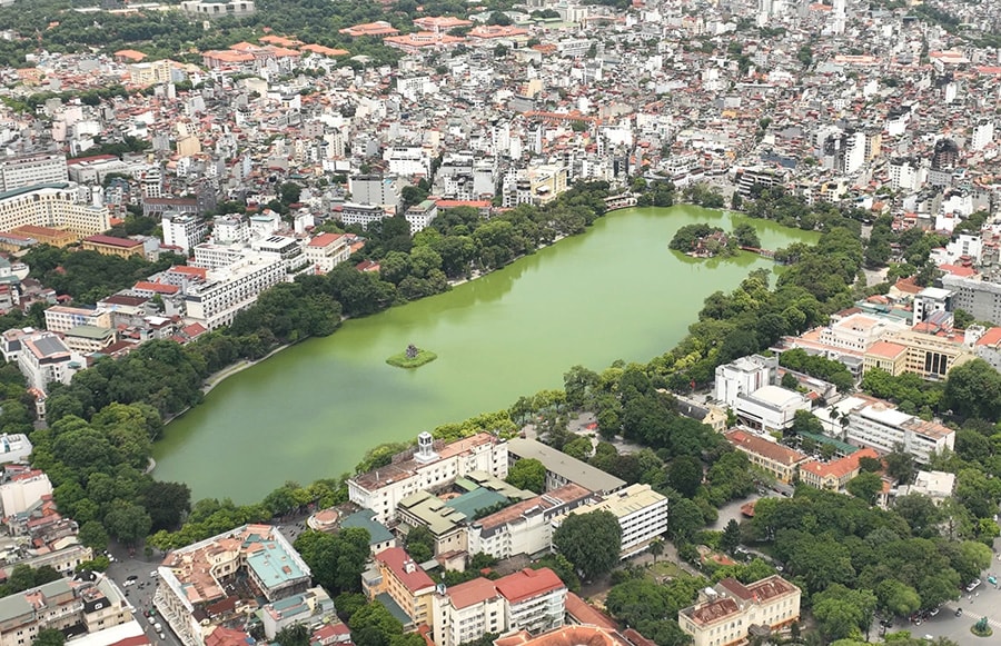 Hồ Hoàn Kiếm - Phố đi bộ và thói quen chia sẻ không gian Hồ Hoàn Kiếm - Phố đi bộ và thói quen chia sẻ không gian