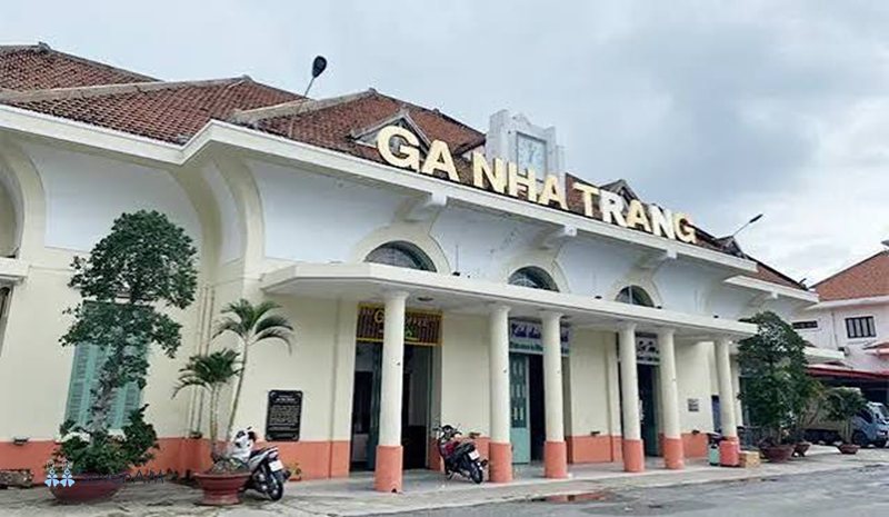 Ga Nha Trang - Có nên đi tàu đến Nha Trang không? Ga Nha Trang - Có nên đi tàu đến Nha Trang không?