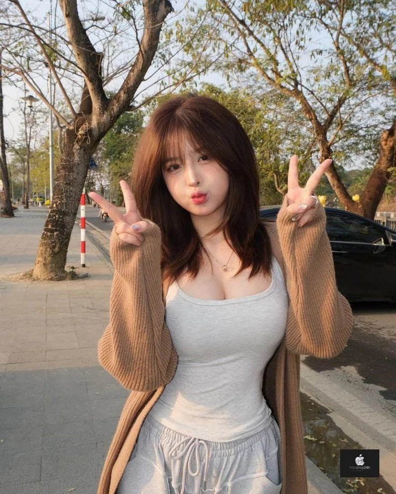 Ảnh gái múp - 36