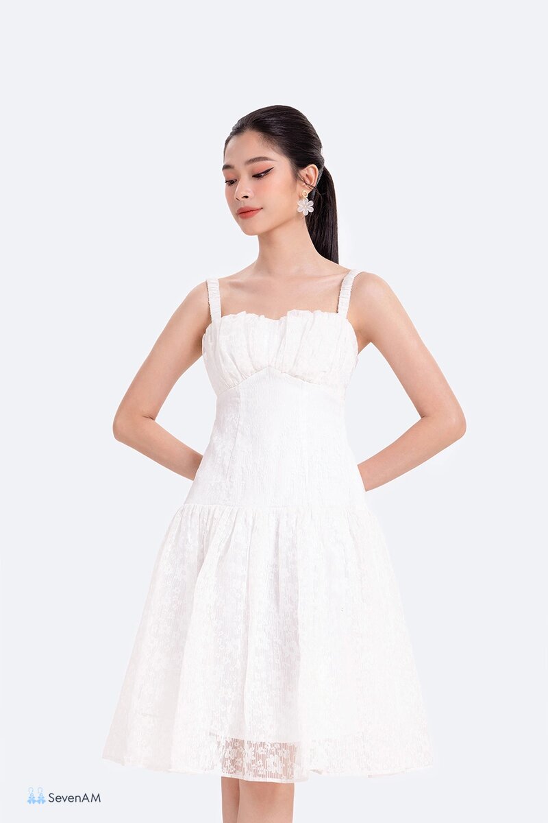 Đầm hai dây - Ba nhóm đầm hai dây và dịp mặc của từng nhóm Đầm hai dây - Ba nhóm đầm hai dây và dịp mặc của từng nhóm