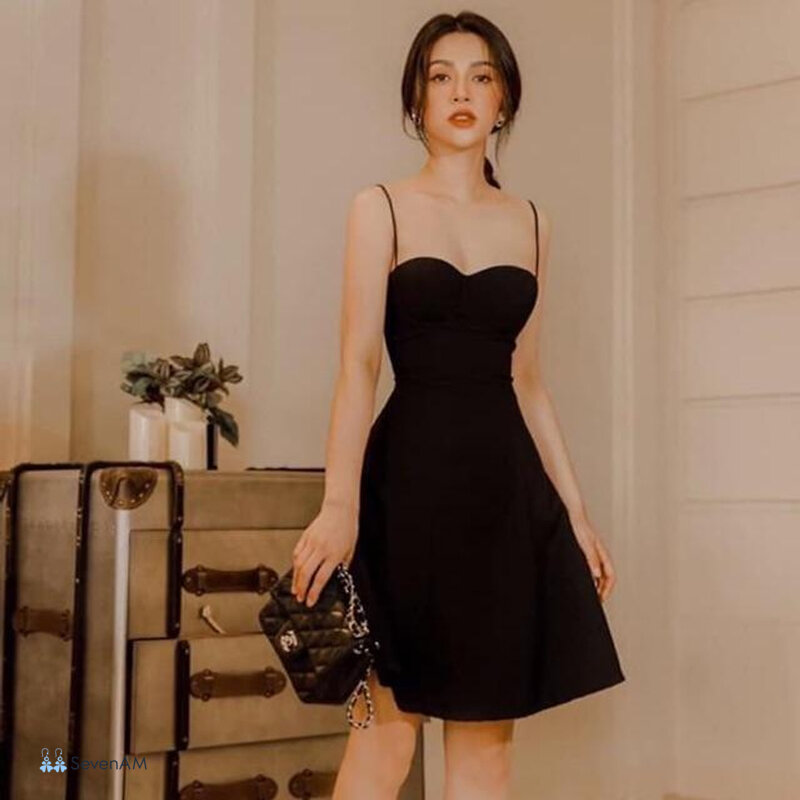 Đầm hai dây - Món mặc lồng dễ nhất trong nhóm đầm Đầm hai dây - Món mặc lồng dễ nhất trong nhóm đầm