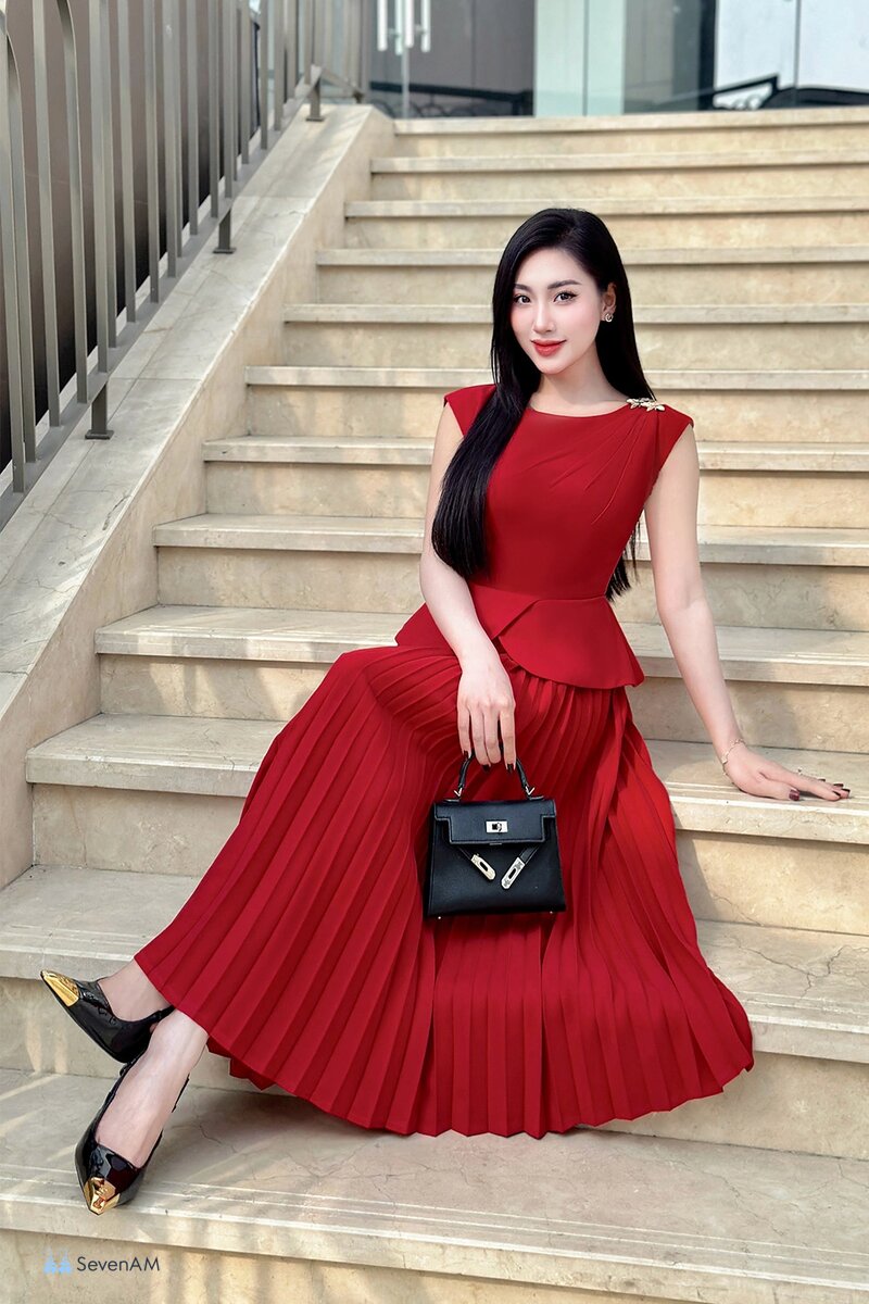 Đầm peplum - Peplum thực chất là gì Đầm peplum - Peplum thực chất là gì