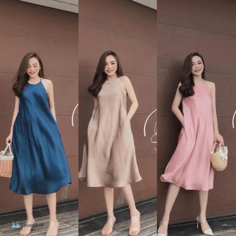 Đầm yếm - Đầm yếm là một lớp mặc ngoài, không phải một bộ hoàn chỉnh Đầm yếm - Đầm yếm là một lớp mặc ngoài, không phải một bộ hoàn chỉnh